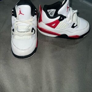 8C red cements Jordan's